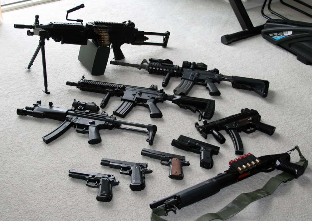 Guns_1000.thumb.jpg.a805995ee4714f8e4c073dcf48583ce0.jpg