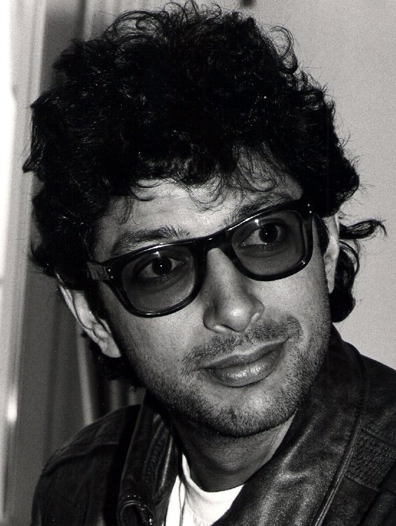 aupload.wikimedia.org_wikipedia_commons_d_df_Jeff_Goldblum.thumb.jpg.7a0714cd2aa7aaf72006ef5108345ed8.jpg