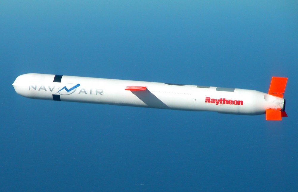 aupload.wikimedia.org_wikipedia_commons_e_e8_Tomahawk_Block_IV_cruise_missile__crop.thumb.jpg.ee5d881d01c55a17a1df585a5d0c6afd.jpg