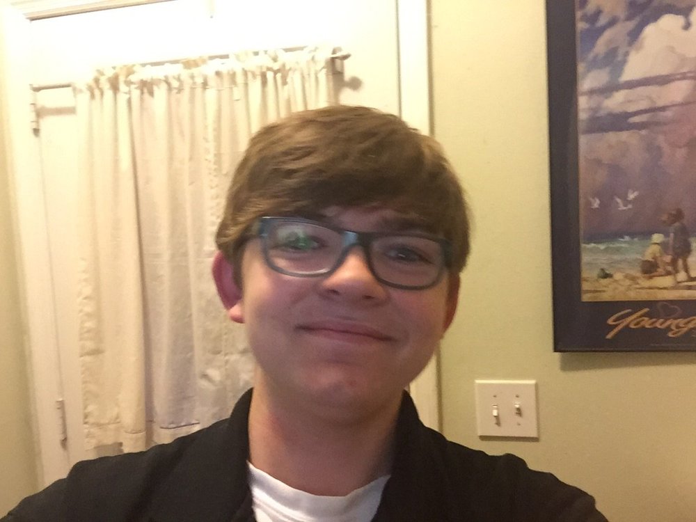 moi.thumb.jpg.13f4af2bbab77e17712f3b7e523668e2.jpg