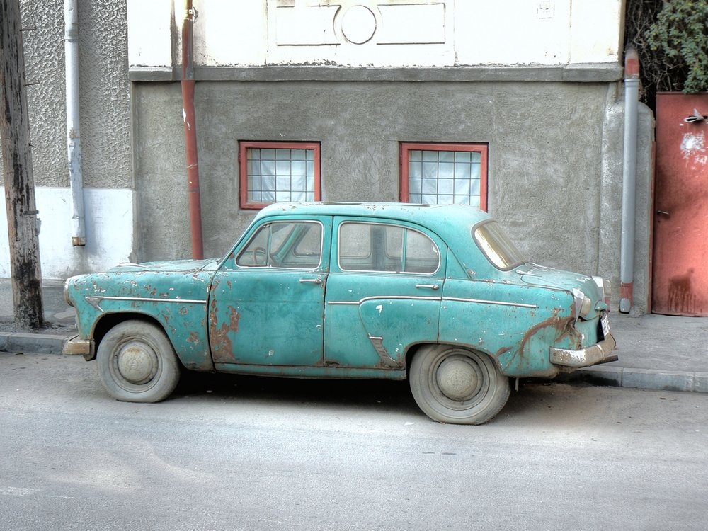 old-car1.thumb.jpg.079ce5e0f090610672b2aac6e068ef26.jpg