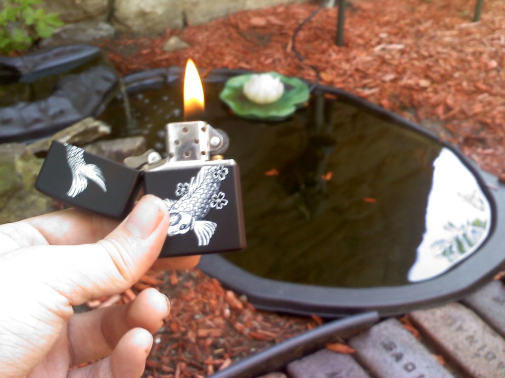 zippo.thumb.jpg.be293eabadb6eecc5d590cd92b3a0b8d.jpg